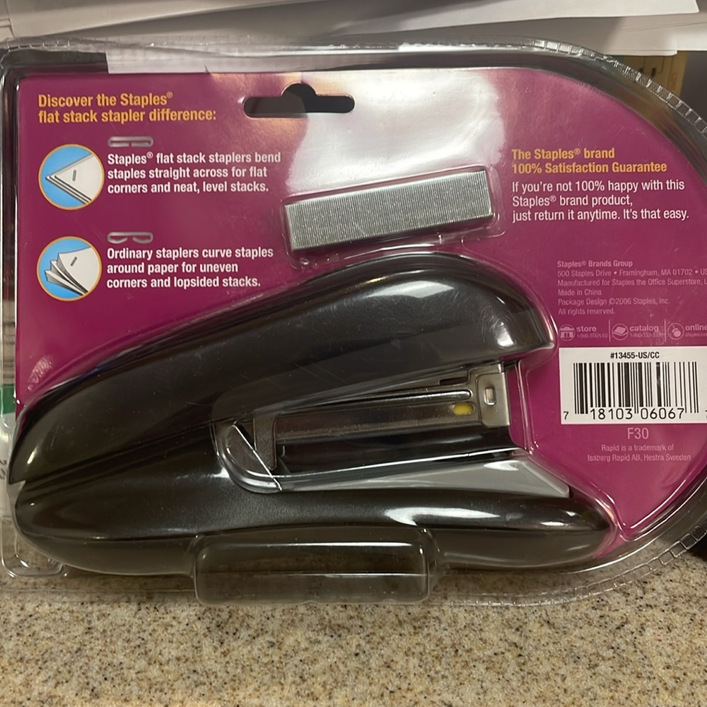 Staples Flat Stack Stapler - Picture 2 of 2